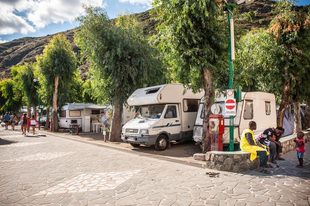 Camping Baia Unci Hotel Lípara Exterior foto